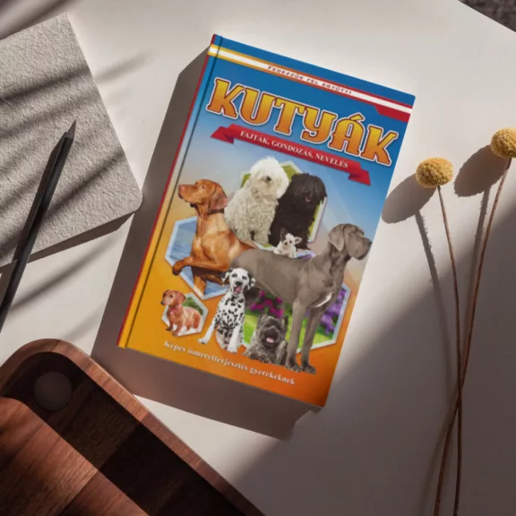 A képen a Kutyák képes ismeretterjesztés gyerekeknek című könyv látható a háttérben két kutyával.