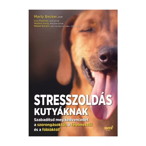 A képen a Stresszoldás kutyáknak című könyv látható erdei háttér előtt.