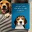 A képen A kutyád tükröt tart neked című könyv látható a háttérben egy beagle akit gazdája ölel.